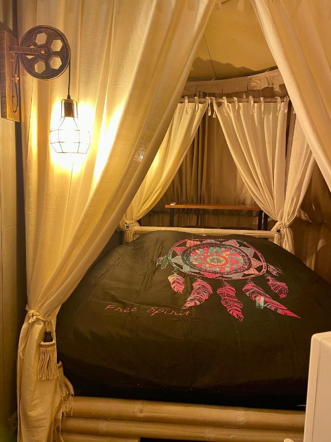 ホテル La Bulle Des Coucous サンティレール・ド・リエ エクステリア 写真