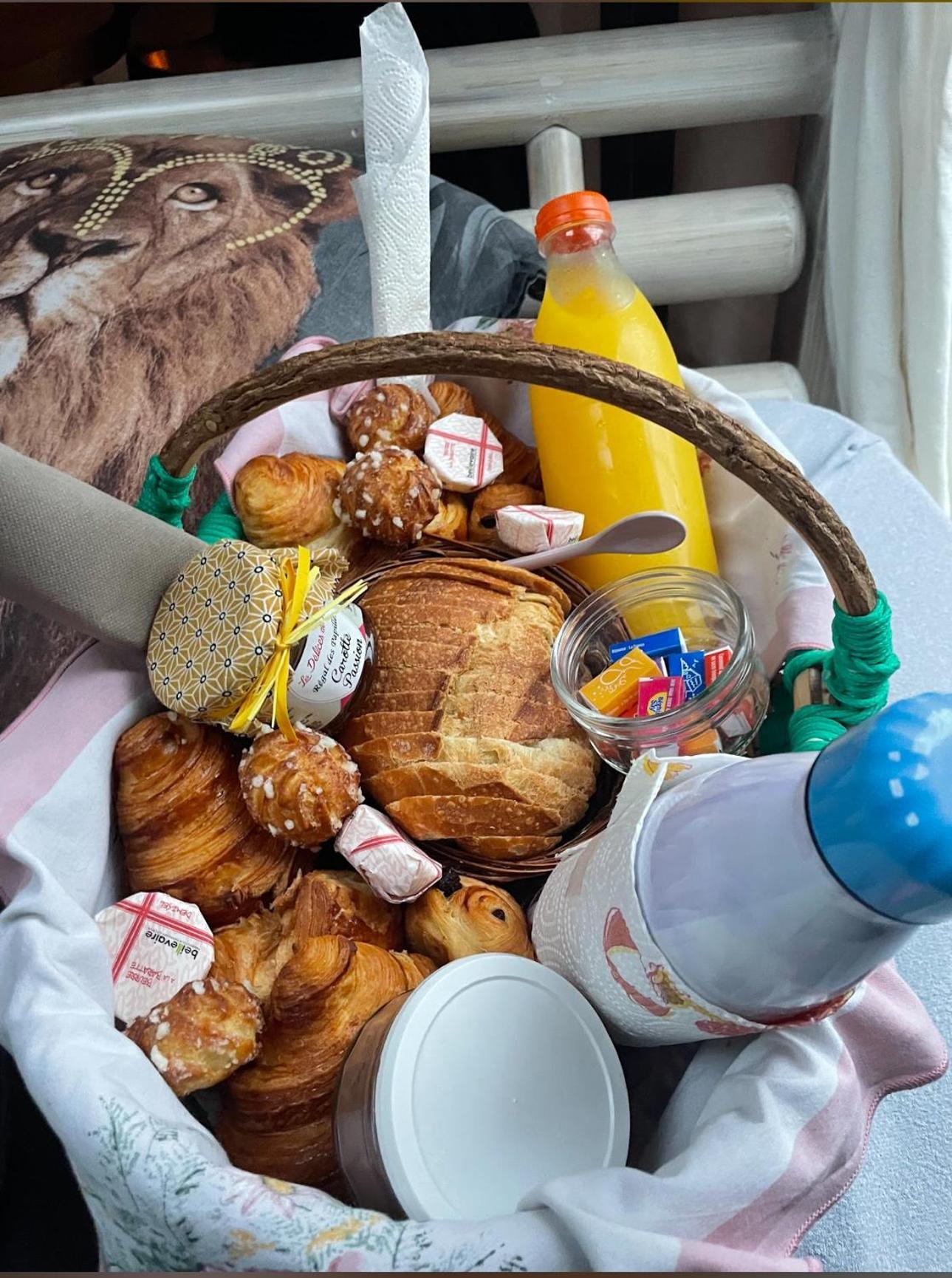 ホテル La Bulle Des Coucous サンティレール・ド・リエ エクステリア 写真